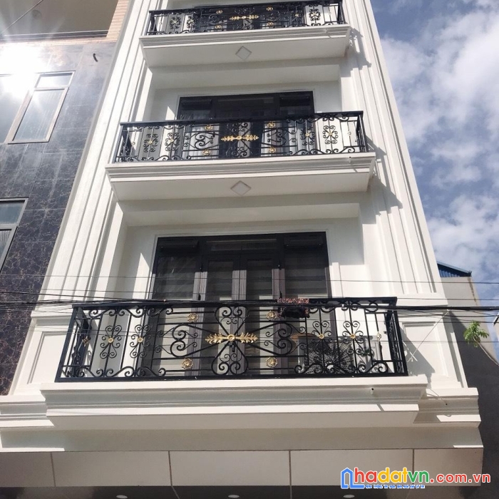 Nhà láng 40m2 x 6tthang máy, kinh doanh 8,2 tỷ