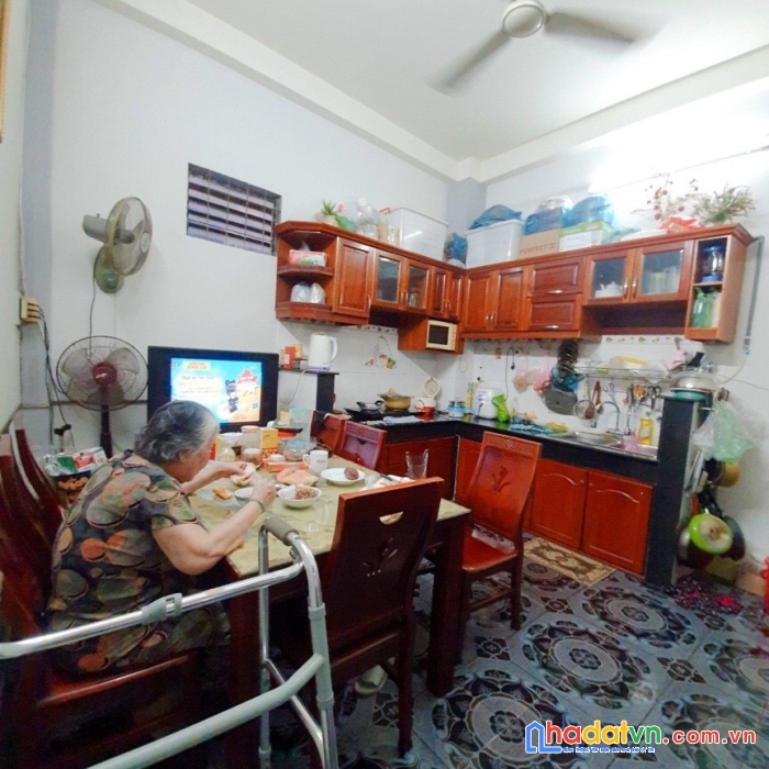 (phú nhuận) hẻm sẹc 3m, huỳnh văn bánh, 3.5 x 8.2m, 2pn, dân trí