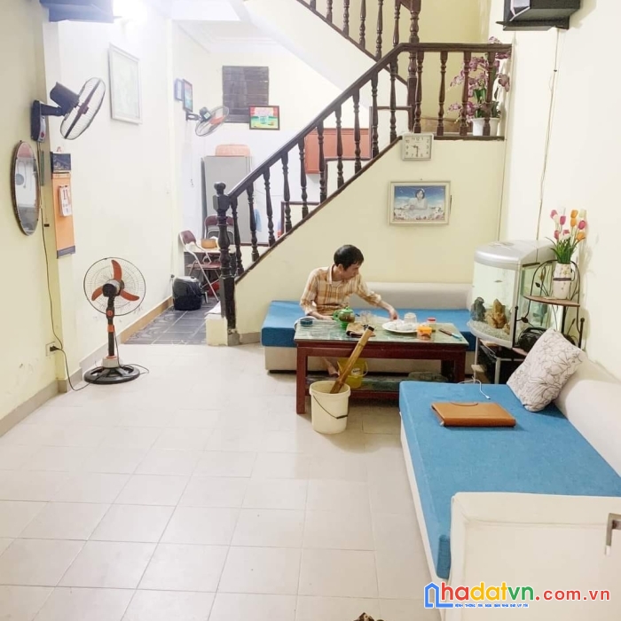 Chính chủ nhờ bán gấp căn nhà phố pháo đài láng - 35m2 x 4t - giá 4.6 tỷ ( thương lượng mạnh )