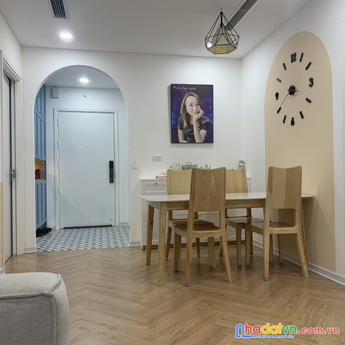 Bán căn hộ 3 ngủ 95m 3,85 tỷ full nội thất