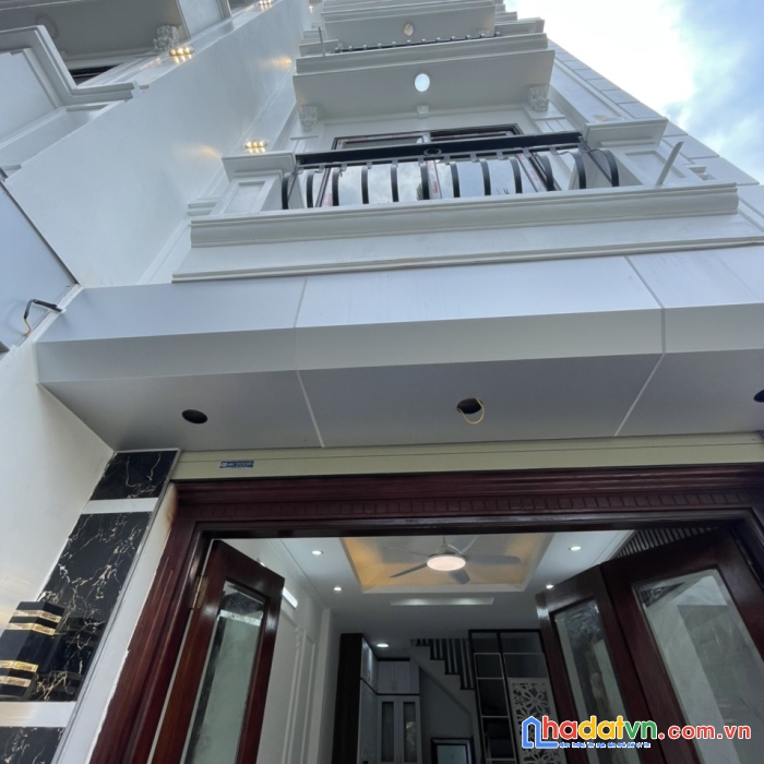 Nhà đẹp, rẻ... phúc đồng, long biên, 32m 5 tầng mới, ngõ 3m thoáng đãng, 3 tỷ