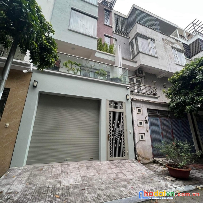 Liền kề chân chung cư văn phú 70m2 kd ngon gần chung cư nhỉnh 12 tỷ hà đông.