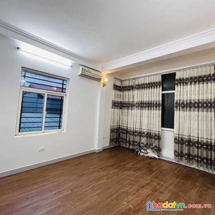 Tôn đức thắng, đống đa, mới, gần phố, 30m2x5t, chỉ 3.35 tỷ