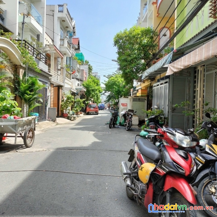 Bán nhà c4 lê văn quới, bình trị đông, bình tân, 85m2, 6.7 tỷ, chỉ 78tr/m2
