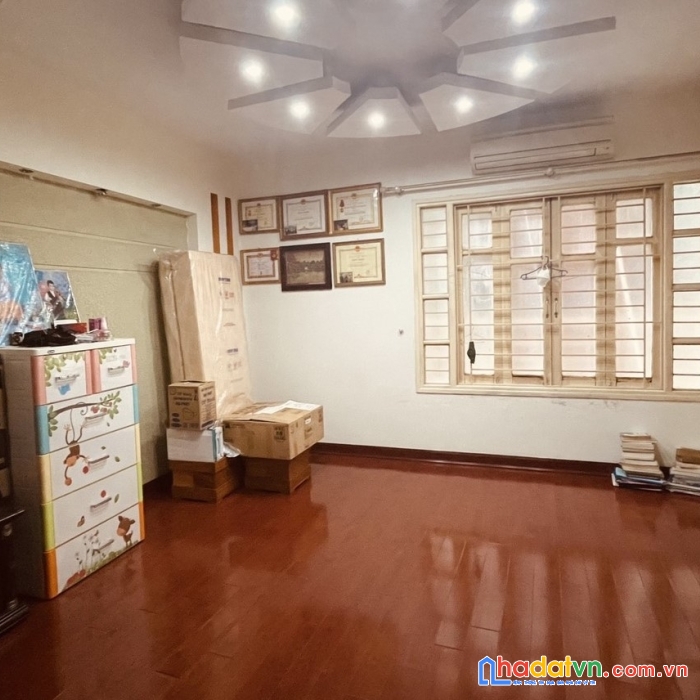 Bán nhà chùa láng, đống đa, đẹp, hiện đại, giá cực tốt, 46m2x5tx5mmt, chỉ 5.49 tỷ