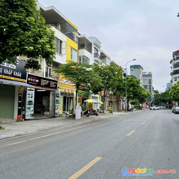 Bán liền kề 15 kđt văn phú hà đông chung cư 70m2 kd nhỉnh 12 tỷ.