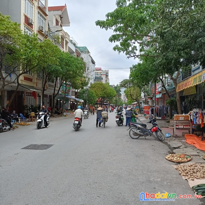 Bán nhà kđt ngô thì nhậm, plô vỉa hè, cổng trường, 70m2, 5t, 5m tiền, giá 8,9 tỷ.