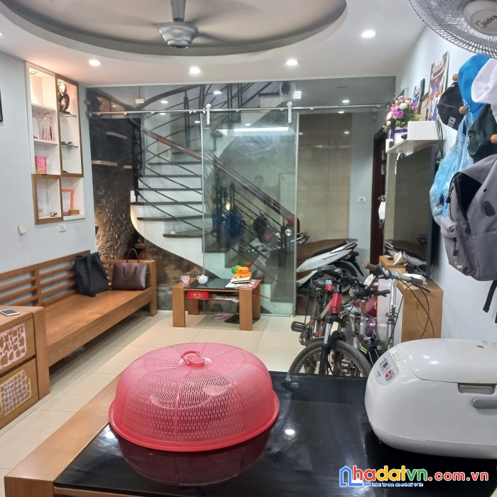 Bán gấp nhà ngọc thuỵ, 3 gác phi, hậu cần bqp, an sinh, tặng nội thất, 36m2x4t