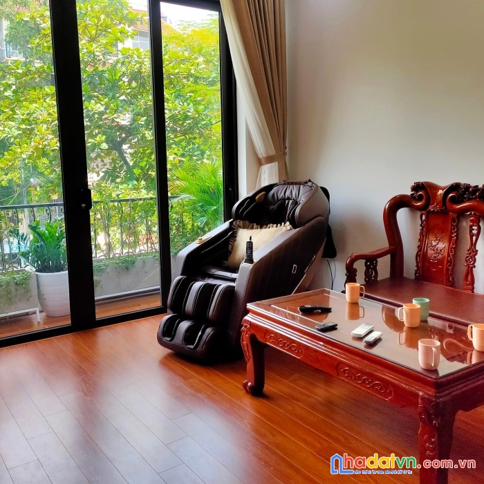 Bán nhà phố lê trọng tấn: 44m2, 5 tầng, 4 ngủ, mt 4m, 10m ra ô tô đỗ, ngõ trước mặt 3 gác rộng.