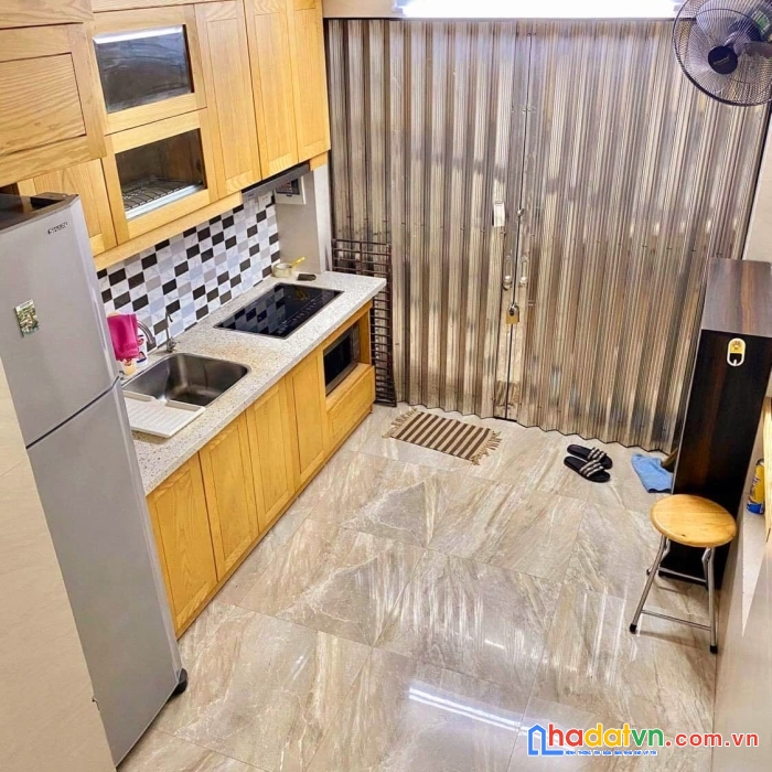 Nhỉnh 2 tỷ có hộ khẩu đống đa - kinh doanh - 3 ngủ - 16m2 x 4t