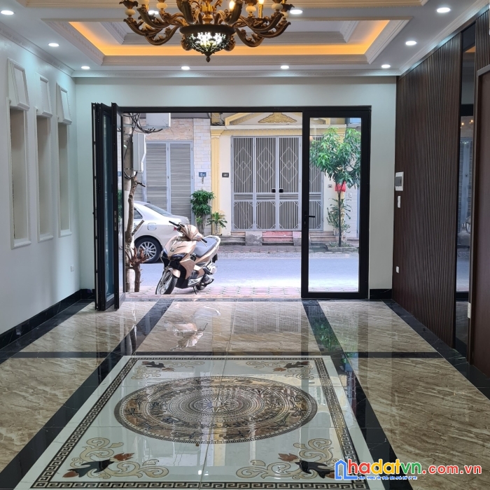 Bán nhà khu 918 phân lô vỉa hè, ôtô tránh,6tx4n thang máy ở cực thích