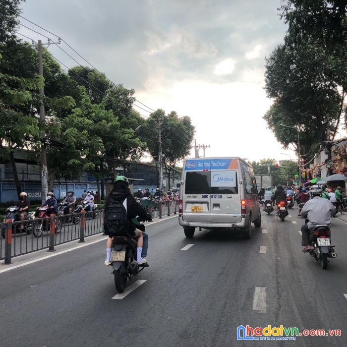 Bán nhà phố 5 tầng đẹp lung linh, 56m2(4x14),quang trung, gần mercedes, 7 tỷ.