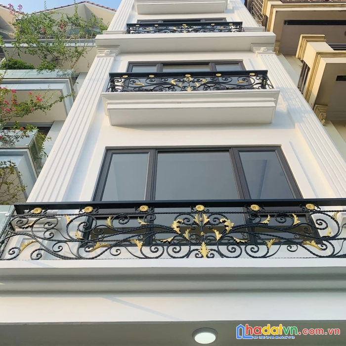 Nguyễn ngọc vũ- cầu giấy thang máy, oto tải vào nhà view hồ 64mx7 tầng 19 tỷ