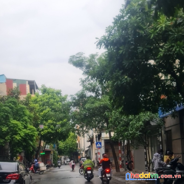 Bán oto vào nhà ngõ to hơn phố vũ xuân thiều quận long biên