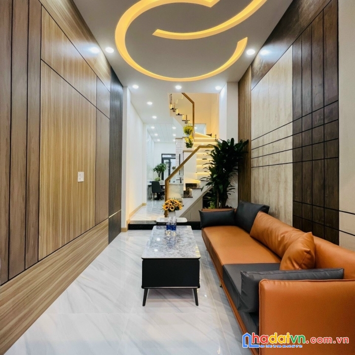 Nội thất đẹp, nguyễn thái học, 3.2 x 14m, 3 lầu, 4pn, tân phú