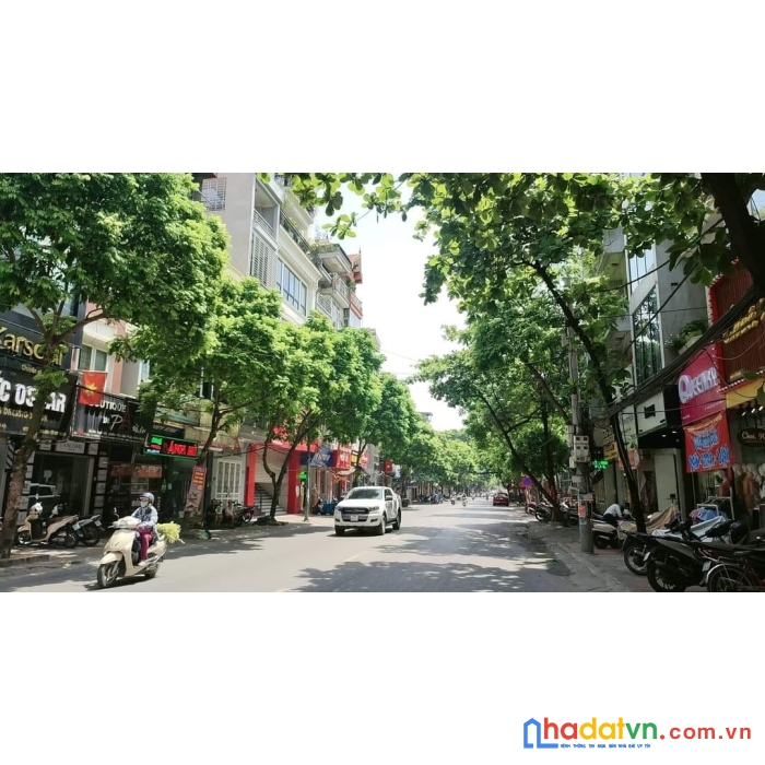 Nhà phân lô văn quán 105m2 x 4 tầng, mt4,2m - ô tô tránh - vỉa hè -  kd sầm uất - khu dân trí cao