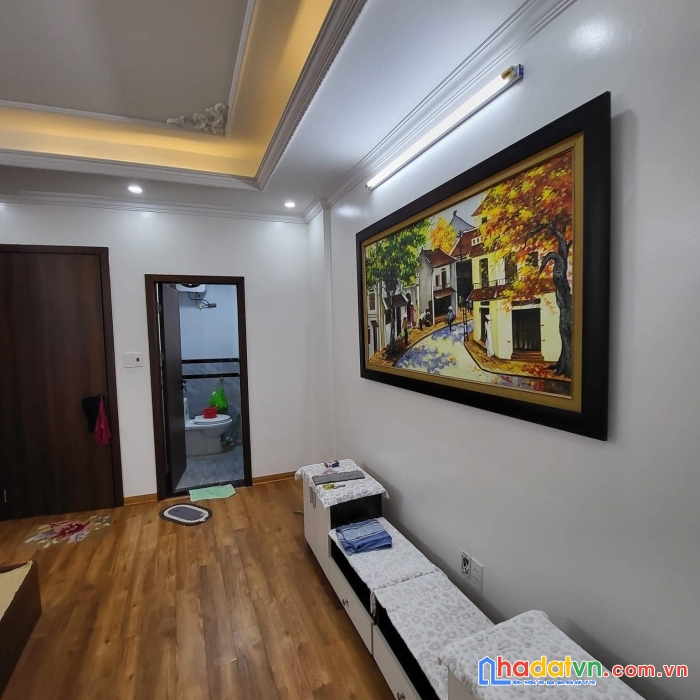 Bán nhà nam từ liêm, 4 tầng x 52m2, mt 5.2m, ô tô qua nhà, chỉ 4.2 tỷ.