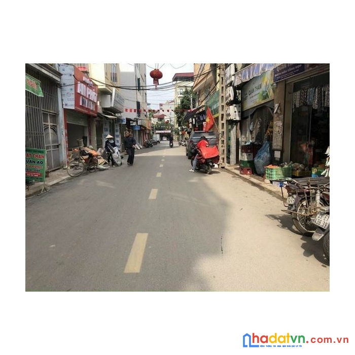 Bán đất kinh doanh mặt đường ở trung tâm trâu qùy giá phân khúc hiếm.