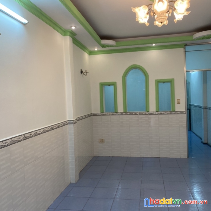 Cần tiền bán gấp nhà 64.3m2 đường lạc long quân, f.5, quận 11. giá 5.8 tỷ