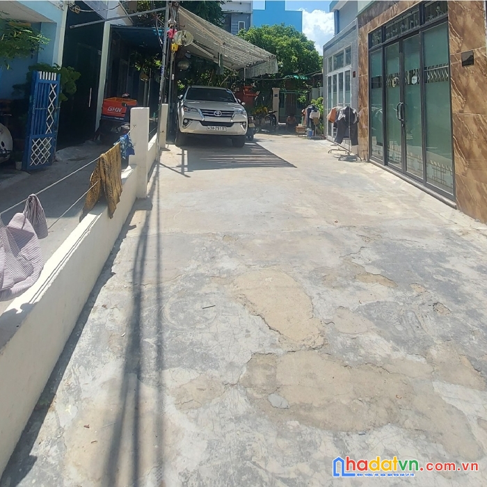 Nhà phạm nhữ tăng đầu kiệt 5m, 3 tầng, 15m ra đường