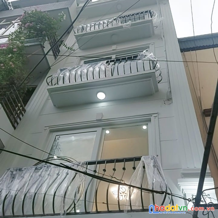 Bán nhà trung tâm văn quán, hà đông 40m2, 4 tầng, giá 8,7 tỷ - phân lô vỉa hè- ô tô tránh – kinh
