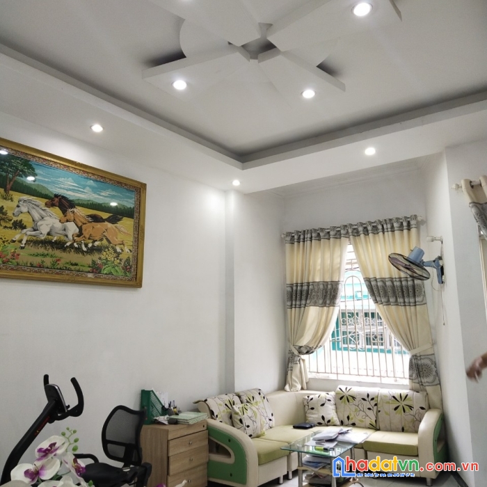 Đường lê văn thọ, 4*14m, 4tầng vuông vức, hẻm 4m thông, giá chỉ còn 6,850 tỷ.