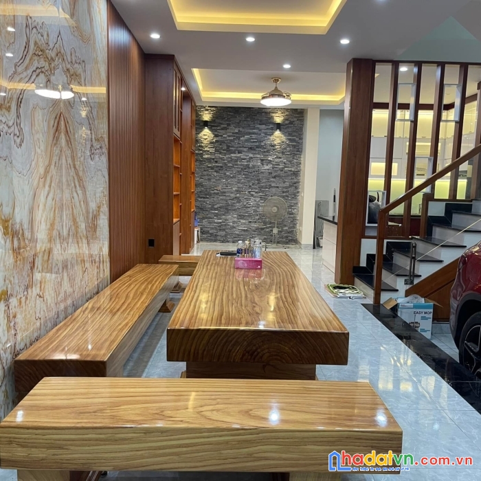 Bán  nhà an dương  vương – bắc từ liêm, ô tô vào tận nhà. 80m2 x 3 tầng xây mới, mặt tiền: 6.8m,