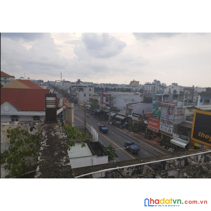 Cần bán gấp nhà 1 trệt 2 lầu khu vincom sa đéc đồng tháp vị trí kinh doanh sầm uất bán rẻ 5,7 tỷ