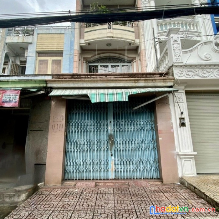 Nhà mặt tiền kinh doanh sát khu tên lửa