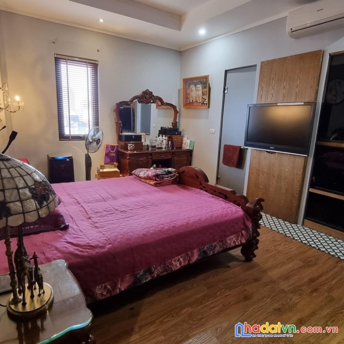 Bán nhà mặt phố mặt tiền 4.5m ngọc lâm long biên kinh doanh đỉnh 63m2