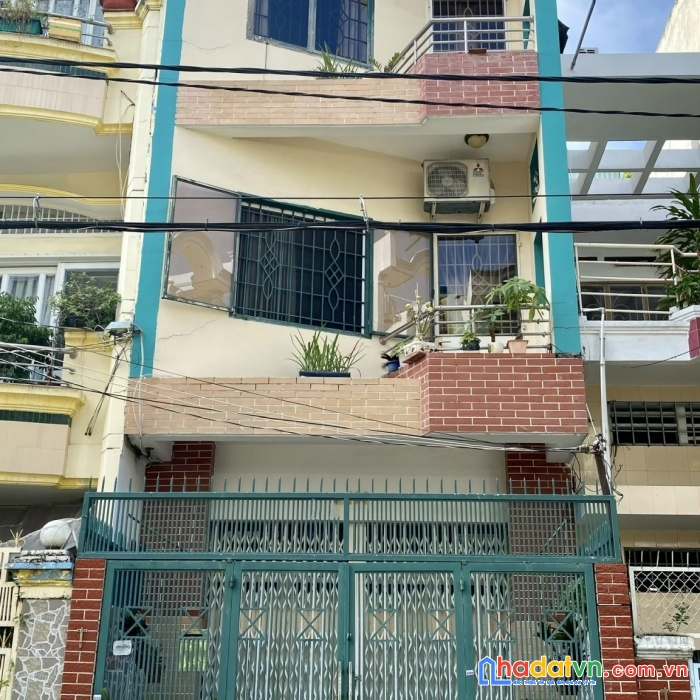 Nhà mặt tiền khu phân lô rất gần aeon tên lửa