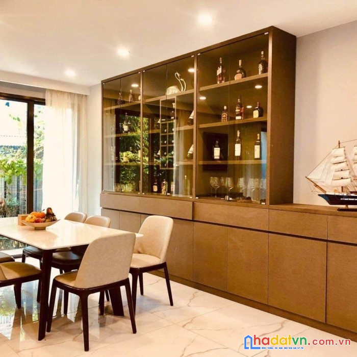 Chính chủ bán nhà liền kề hanoi garden city.diện tích 144m2, 3 tầng, mặt tiền 8m, hướng đông nam