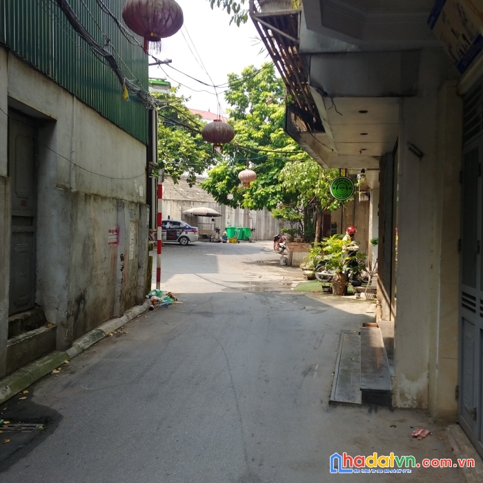 Bán nhà giáp hồ bồ đề 3  quận long biên hà nội