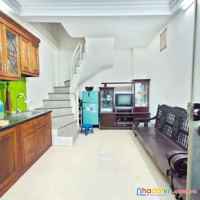 Bán nhà lương định của - đống đa: 6 tầng gần phố ngõ thông kinh doanh hàng hiếm tầm 2 tỉ