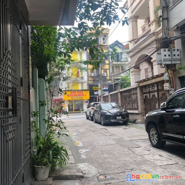 Ngộp bank bán nhà lô góc 2mt 56m2, 4t 6 tỷ ô tô 7 chỗ vào nhà đỗ cửa ngày đêm