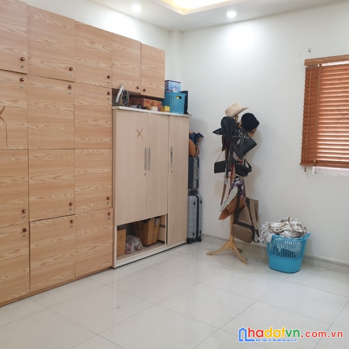 Bán nhà đường phan thị út tân phú quận 7,60m2,7.6 tỷ, mặt tiền 12m.