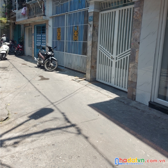 Nhà hùng vương kiệt 3m 2 tầng, mới đẹp