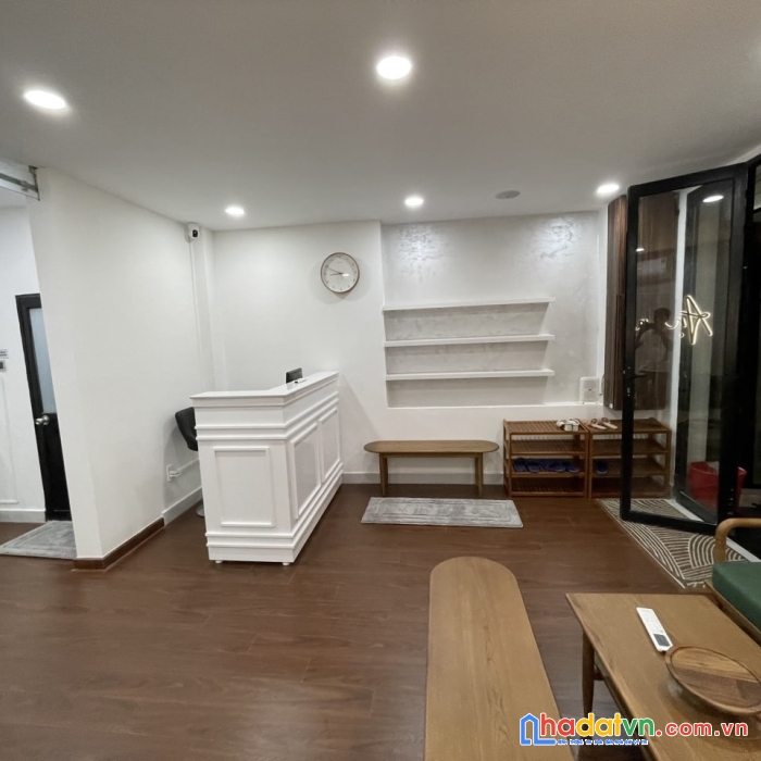 Mặt tiền hương giang. dt:4.5m*9m. 3 tầng. 13.5 tỷ