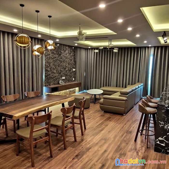 Bán gấp nhà hào nam, đống đa, 5 tầng, mt6m, 14 tỷ, ô tô kinh doanh