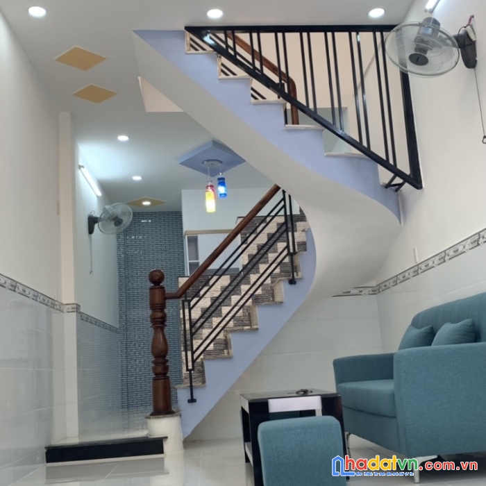 Bán nhà đường huỳnh văn nghệ, phường 15, tân bình, 3,3x9, 2 tầng