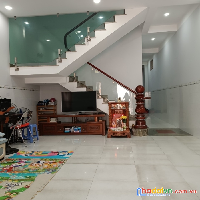 Chính chủ cần bán nhà riêng gần chợ bình chuẩn