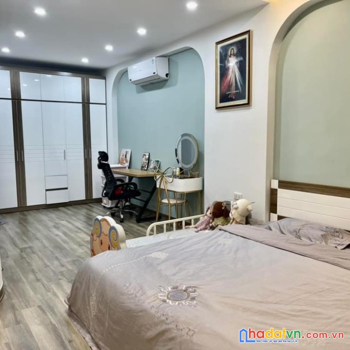 Rẻ! siêu vip thái thịnh, 3 thoáng, cực gần phố, 2 thoáng, cạnh bãi gửi ô tô, 31m chỉ 3.55 tỷ