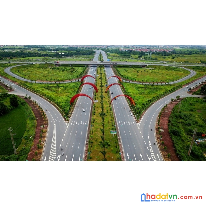 Diện tích: 72m2, lô góc 2 mặt tiền.giá chỉ 9xx triệu thôi ạ