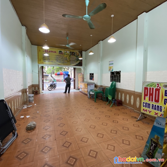 Cần bán nhanh lô đất tặng nhà đối điện cao đẳng truyền hình