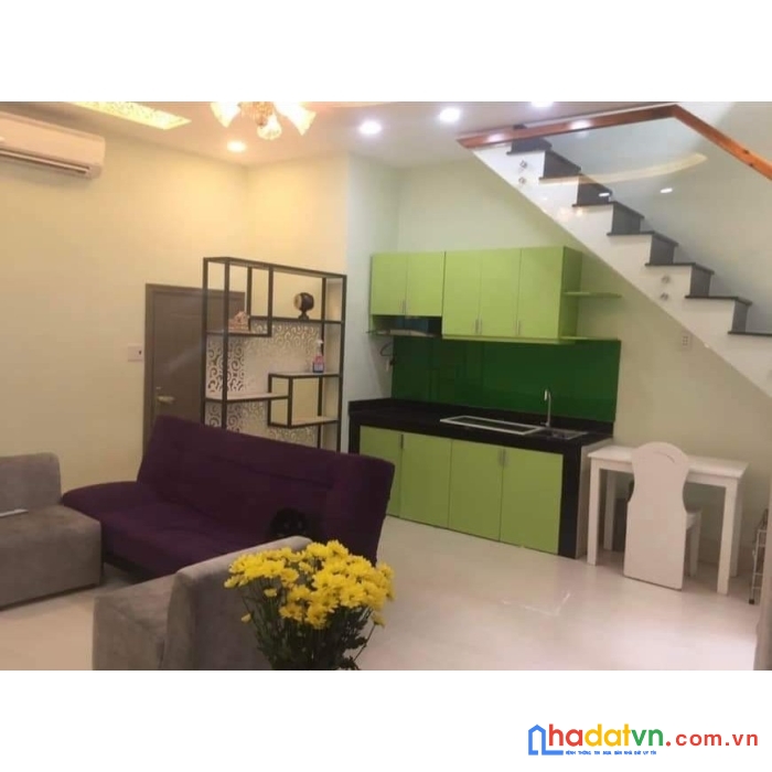 Bán nhà cmt8 q10,sát chợ hòa hưng,ngang 5m,dt 10 triệu,giá 4,35 tỷ tl