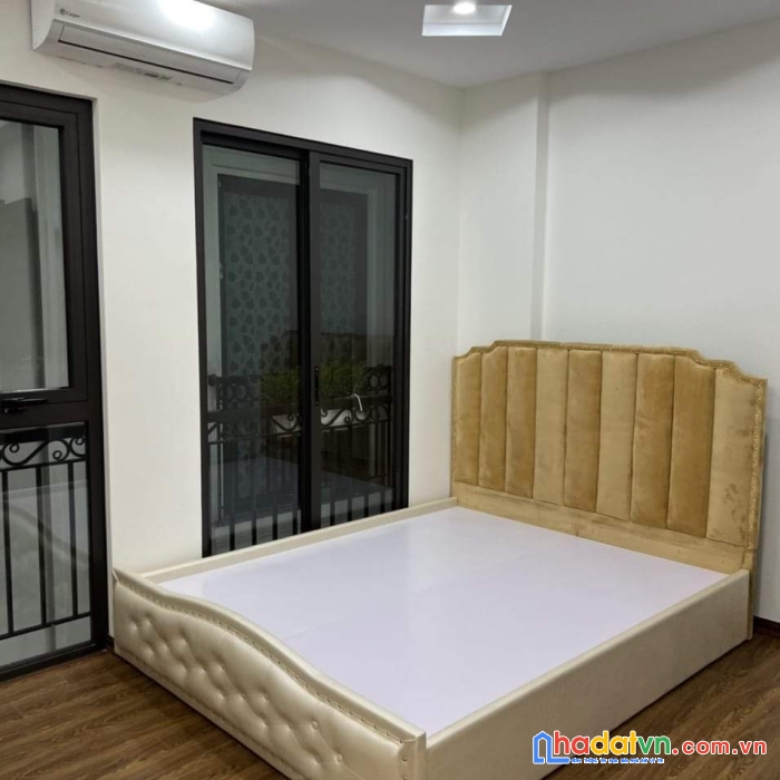 Bán nhà phố nguyễn văn cừ, long biên, lô góc, ô tô vào nhà – 5t x 3 ngủ, 38m2, mt4.m đủ nội thất.