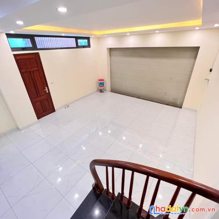 Dương văn bé, hai bàtrưng 102m2 8t thang máy, kinh doanh, tương laimatwj phố 17m