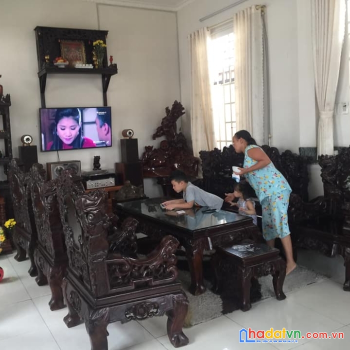 Xe hơi đậu trong nhà, mặt tiền đường số 12, biệt thự sân ,trường thọ, 235m2 giá 19 tỷ