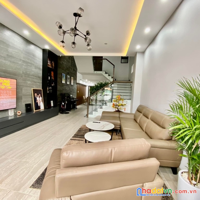 Bán nhà hồ phương mai, đống đa, 60m2x5t thang máy chờ, ô tô kd, 18 tỷ