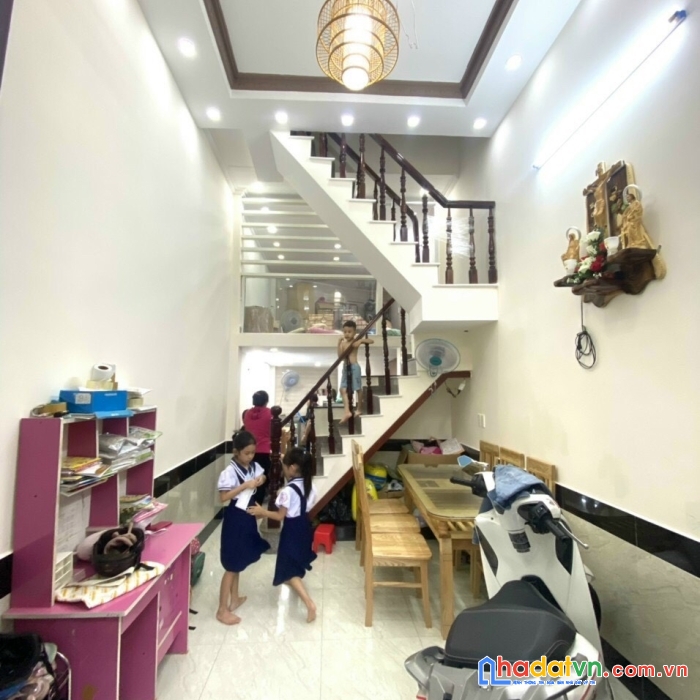 Hẻm 3.5m, nguyễn văn đậu, 3 x 11m, 3 lầu, chỉ 3.7 tỷ, bình thạnh